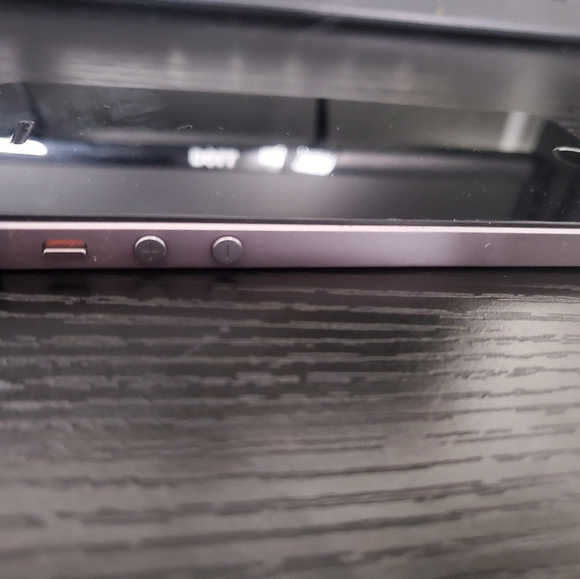 Unlocked Apple iPhone 5s 16GB Space Grey - Picture 5 of 6